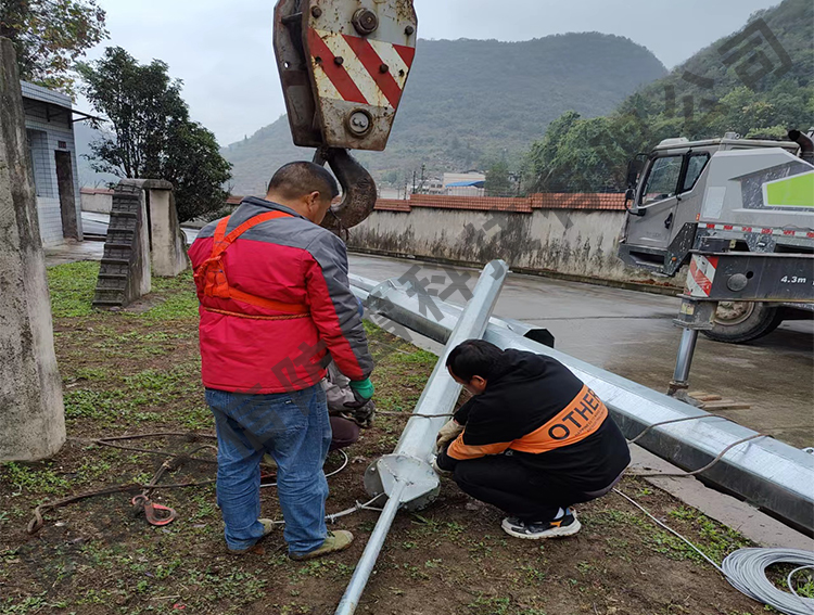 貴州貴陽某部隊獨立避雷塔安裝